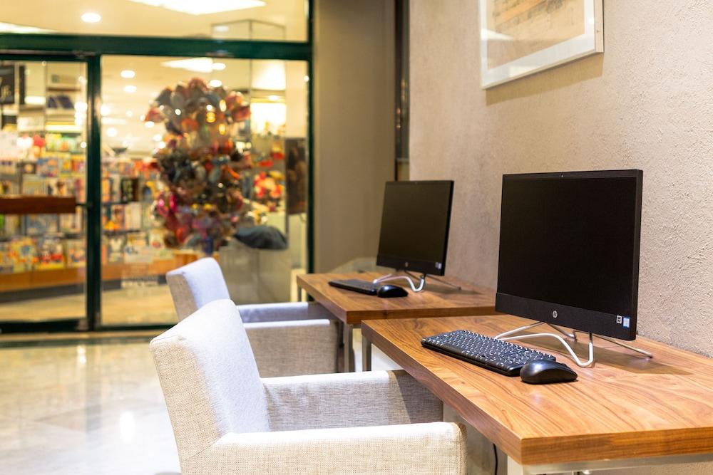 La Joya Pachuca Hotel Kültér fotó Computers in a hotel