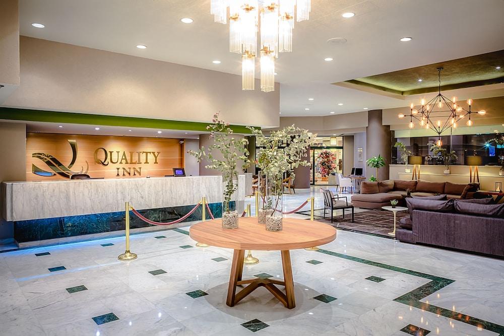 La Joya Pachuca Hotel Kültér fotó Lobby of Quality Inn