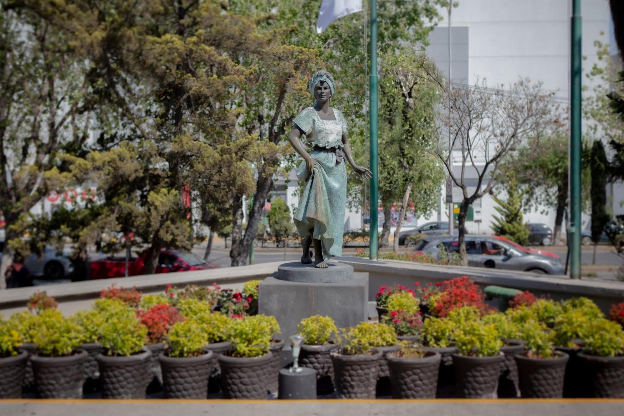 La Joya Pachuca Hotel Kültér fotó Statue of the Virgin Mary